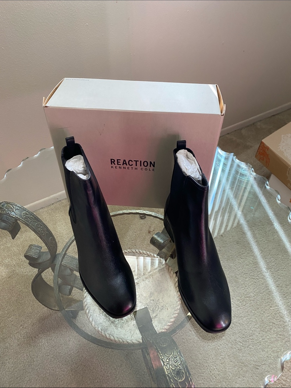 Kenneth Cole Reaction Women's Black Leather Chelsea Ankle Boots